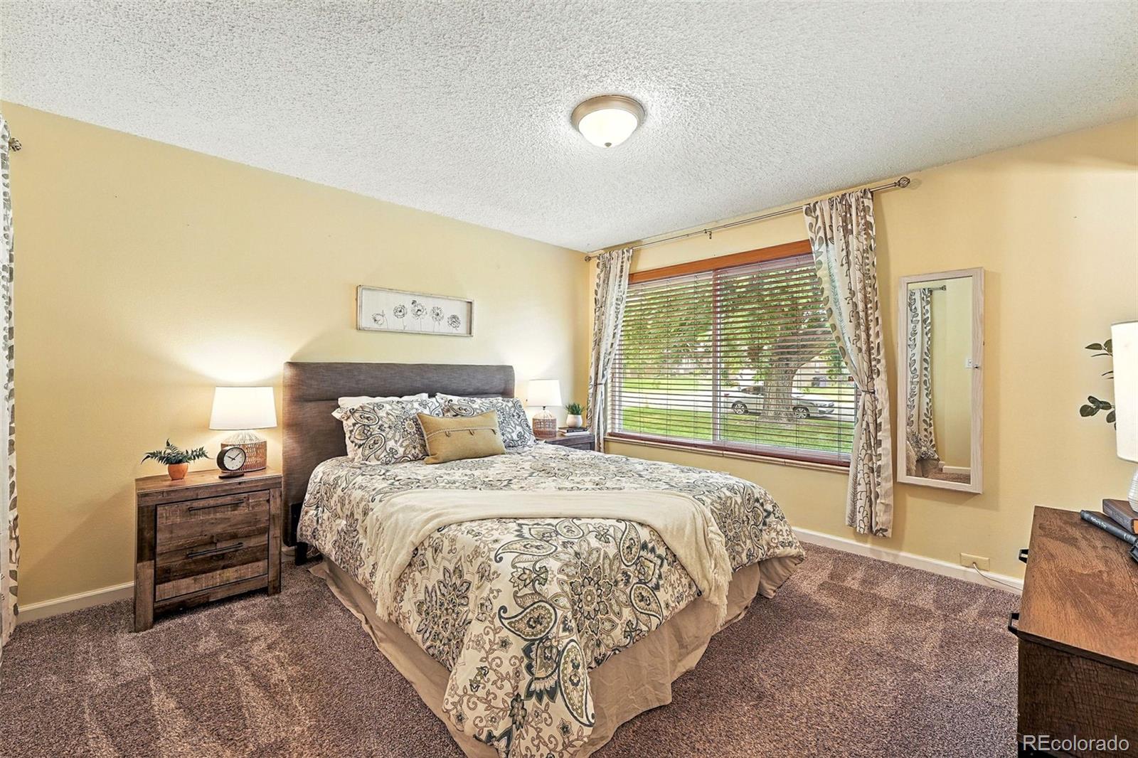 MLS Image #13 for 3404 s clinton court,denver, Colorado