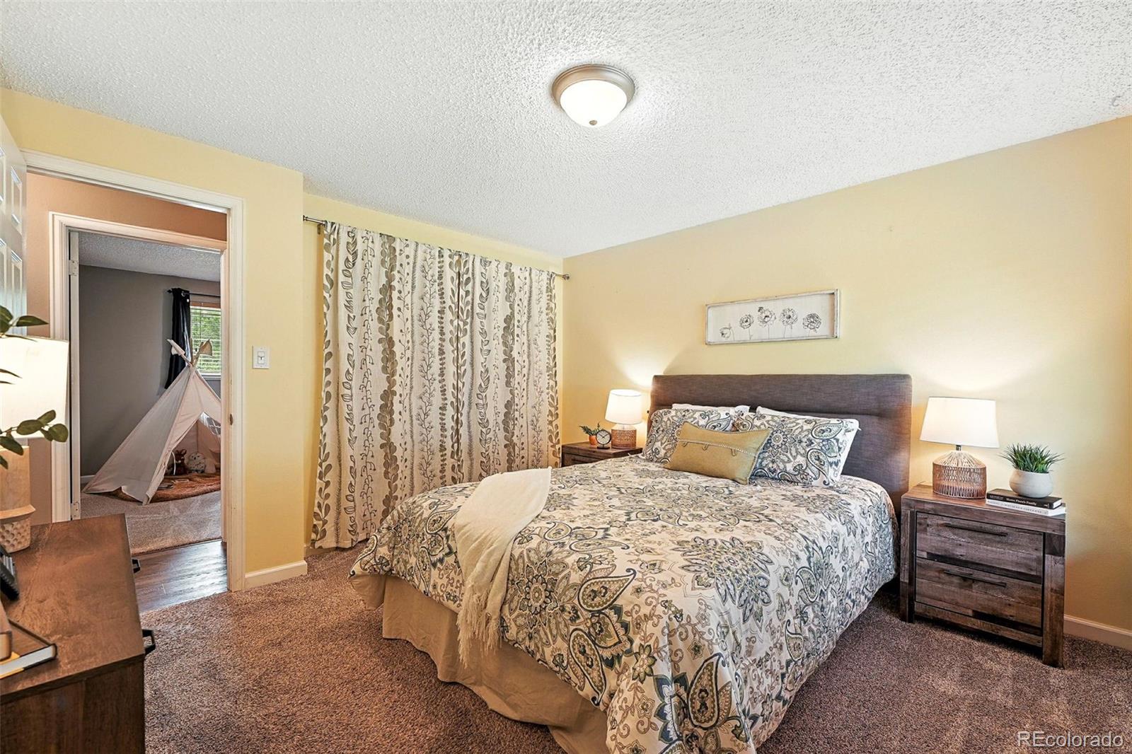 MLS Image #15 for 3404 s clinton court,denver, Colorado