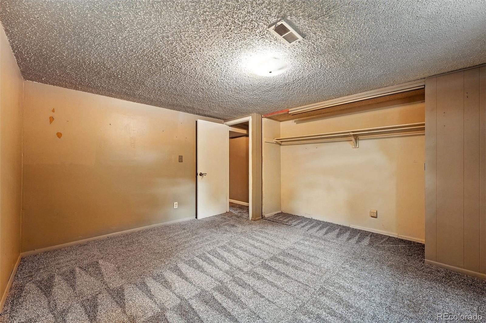 MLS Image #26 for 3404 s clinton court,denver, Colorado