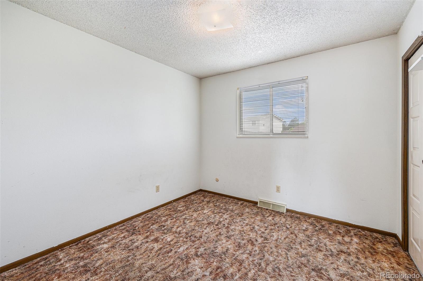 MLS Image #15 for 726  mobile street,aurora, Colorado