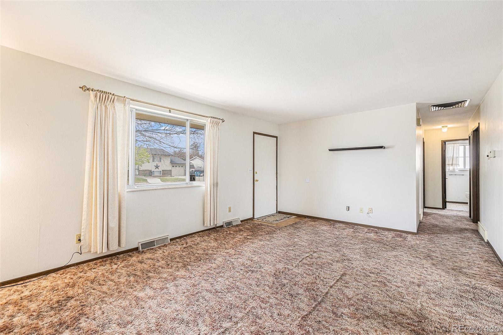 MLS Image #5 for 726  mobile street,aurora, Colorado