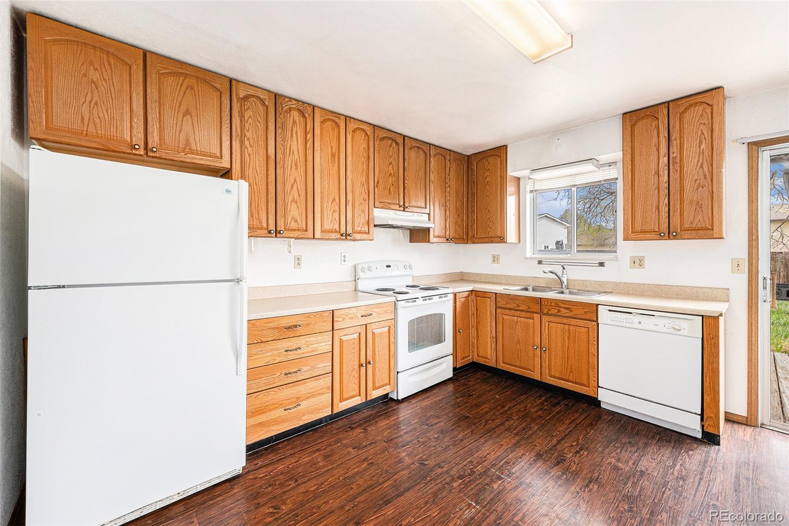 MLS Image #8 for 726  mobile street,aurora, Colorado