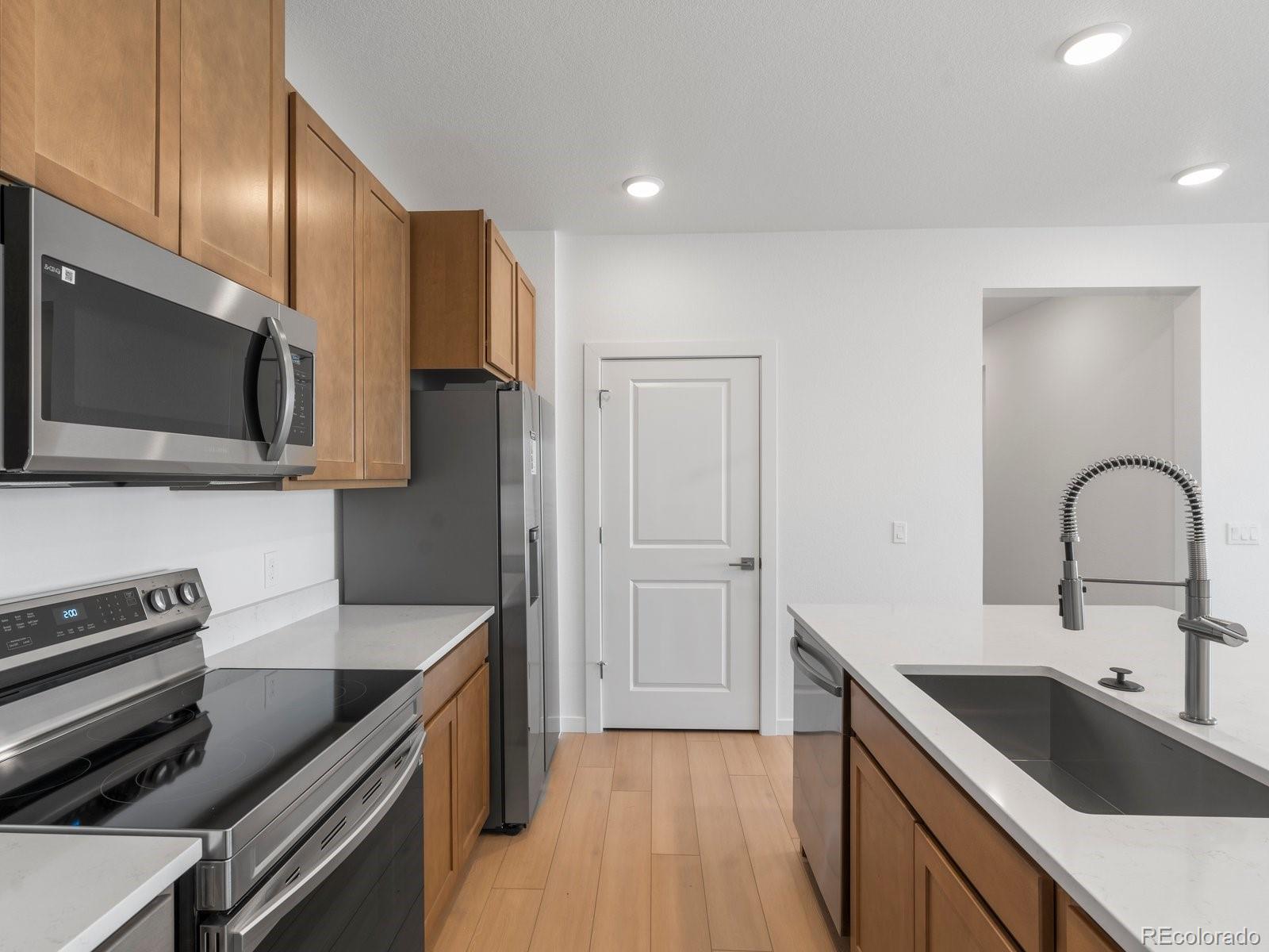 MLS Image #13 for 6153 n ceylon street,denver, Colorado