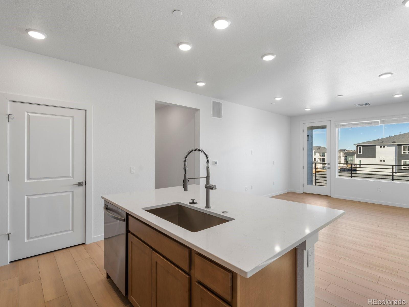 MLS Image #14 for 6153 n ceylon street,denver, Colorado