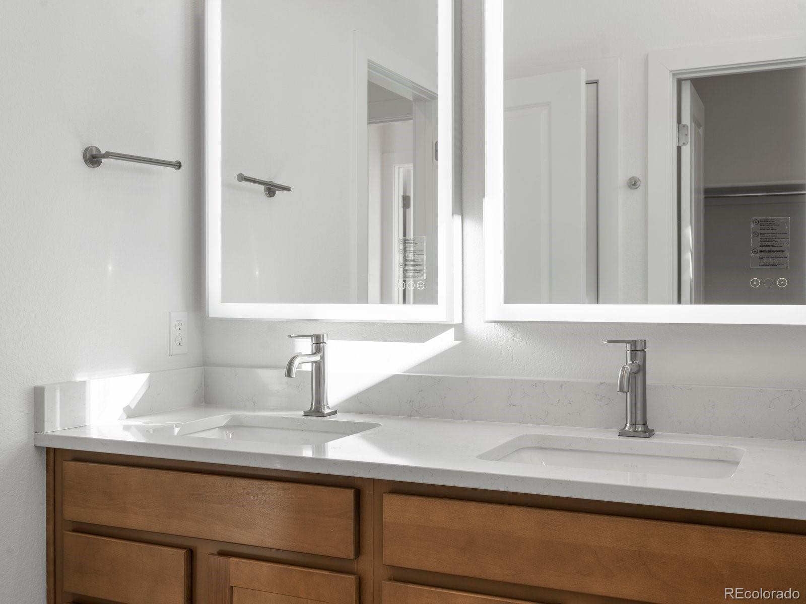 MLS Image #22 for 6153 n ceylon street,denver, Colorado