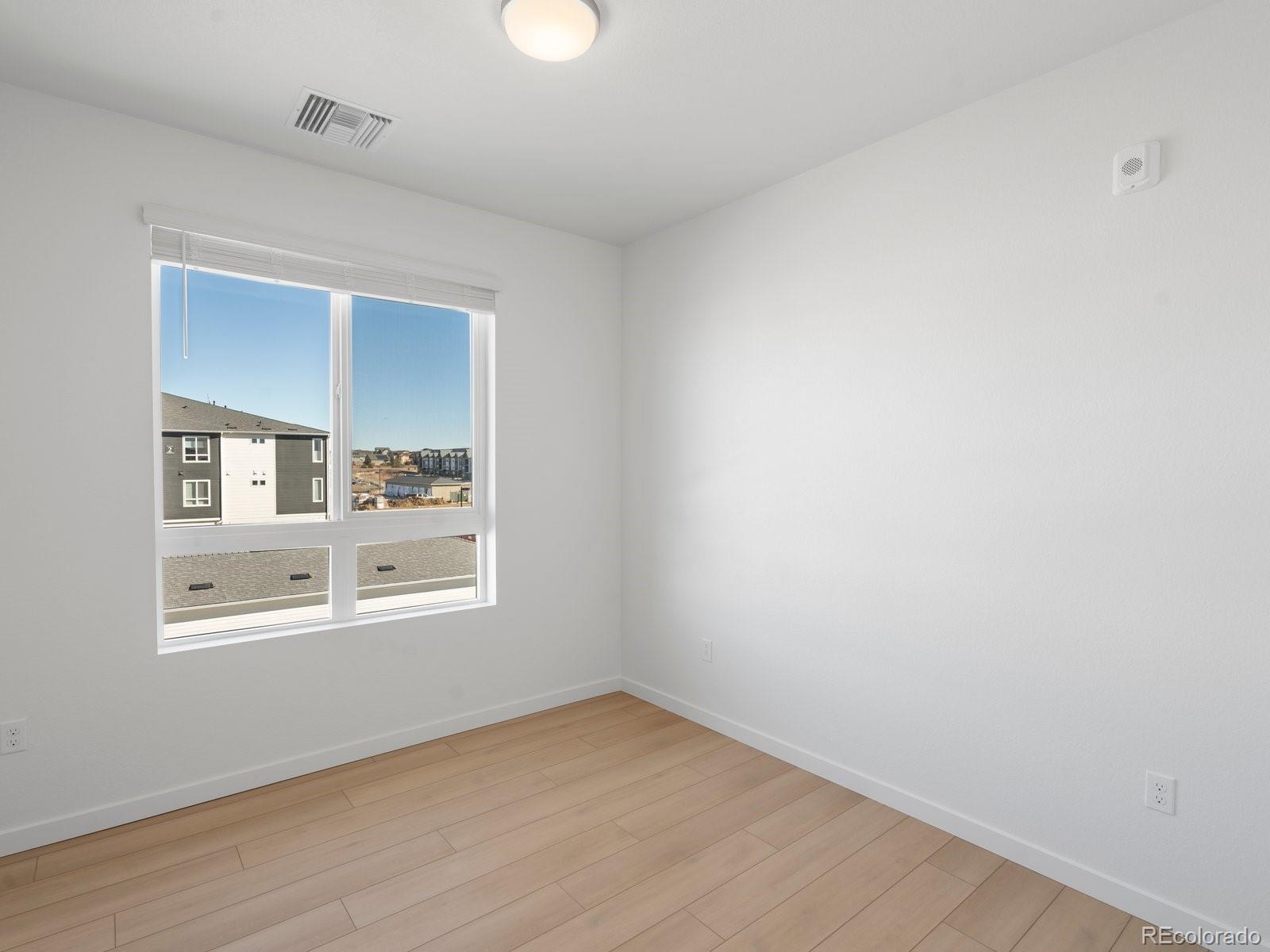 MLS Image #4 for 6153 n ceylon street,denver, Colorado