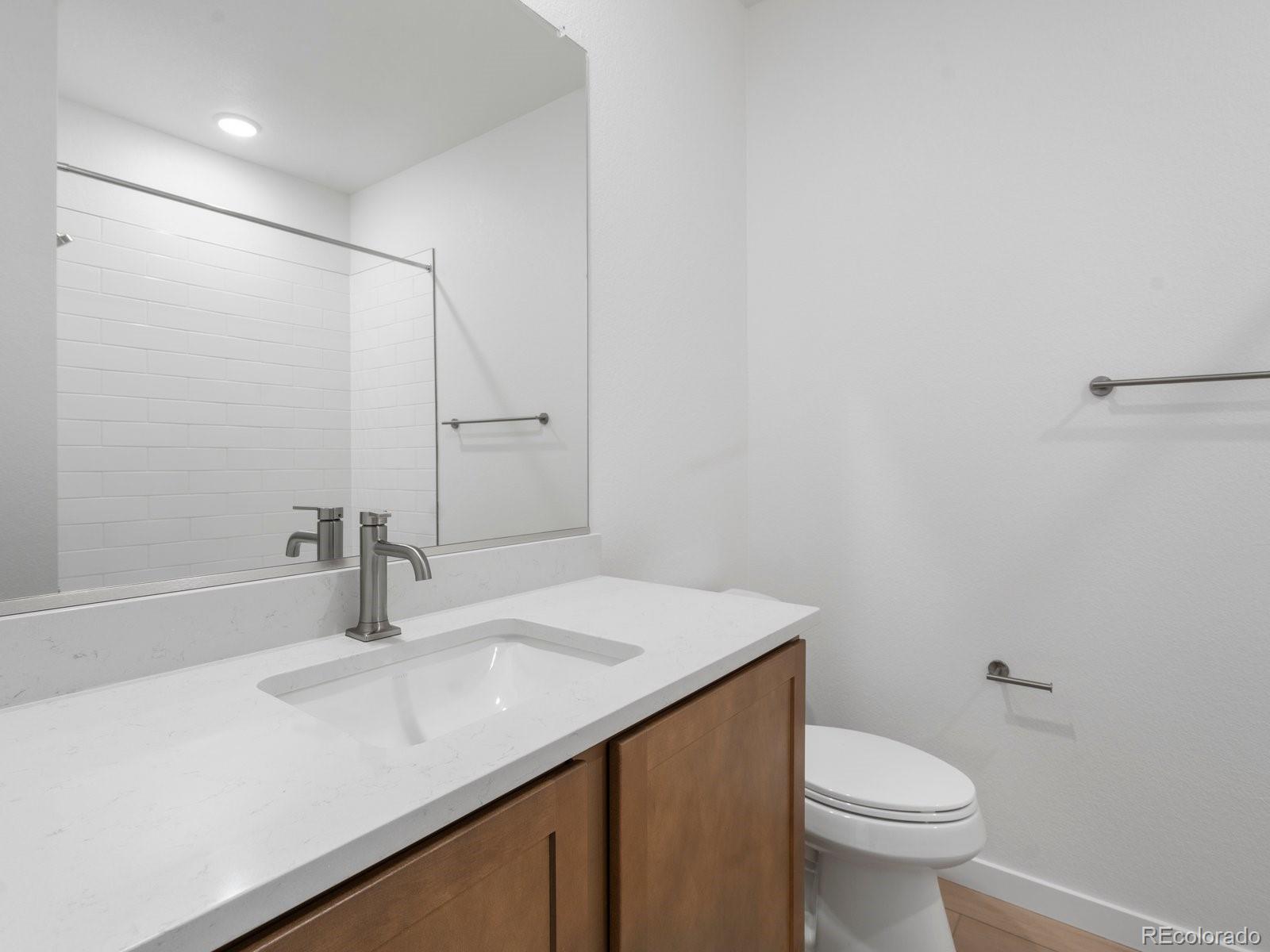 MLS Image #6 for 6153 n ceylon street,denver, Colorado