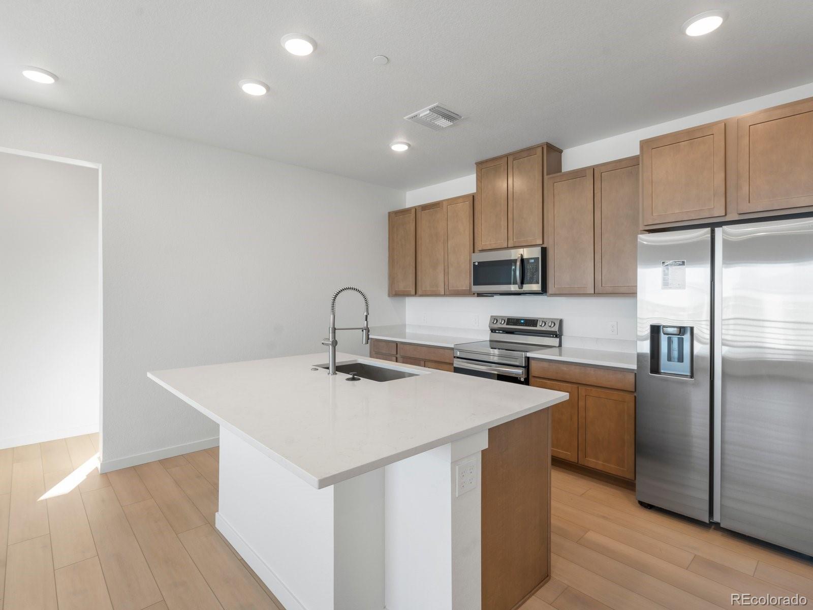 MLS Image #8 for 6153 n ceylon street,denver, Colorado