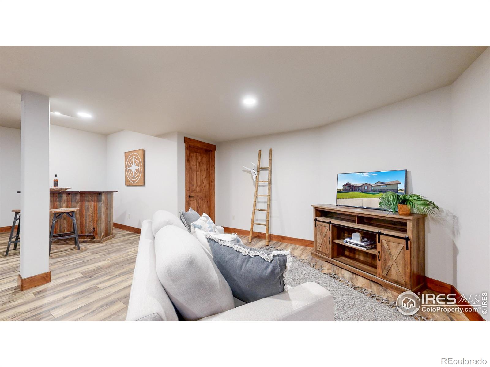 MLS Image #21 for 5398  centennial court,windsor, Colorado