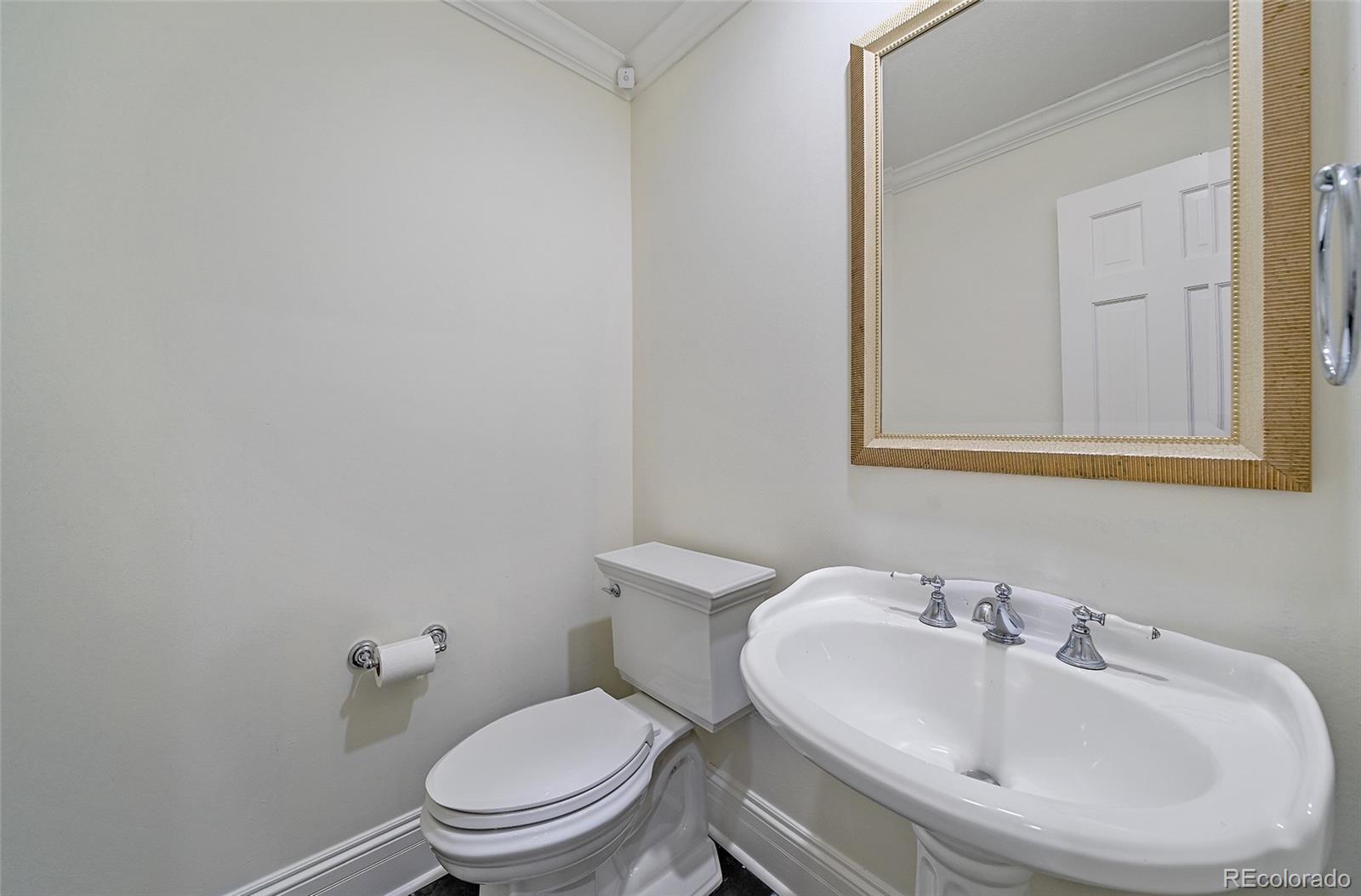 MLS Image #22 for 5227 s geneva street,englewood, Colorado