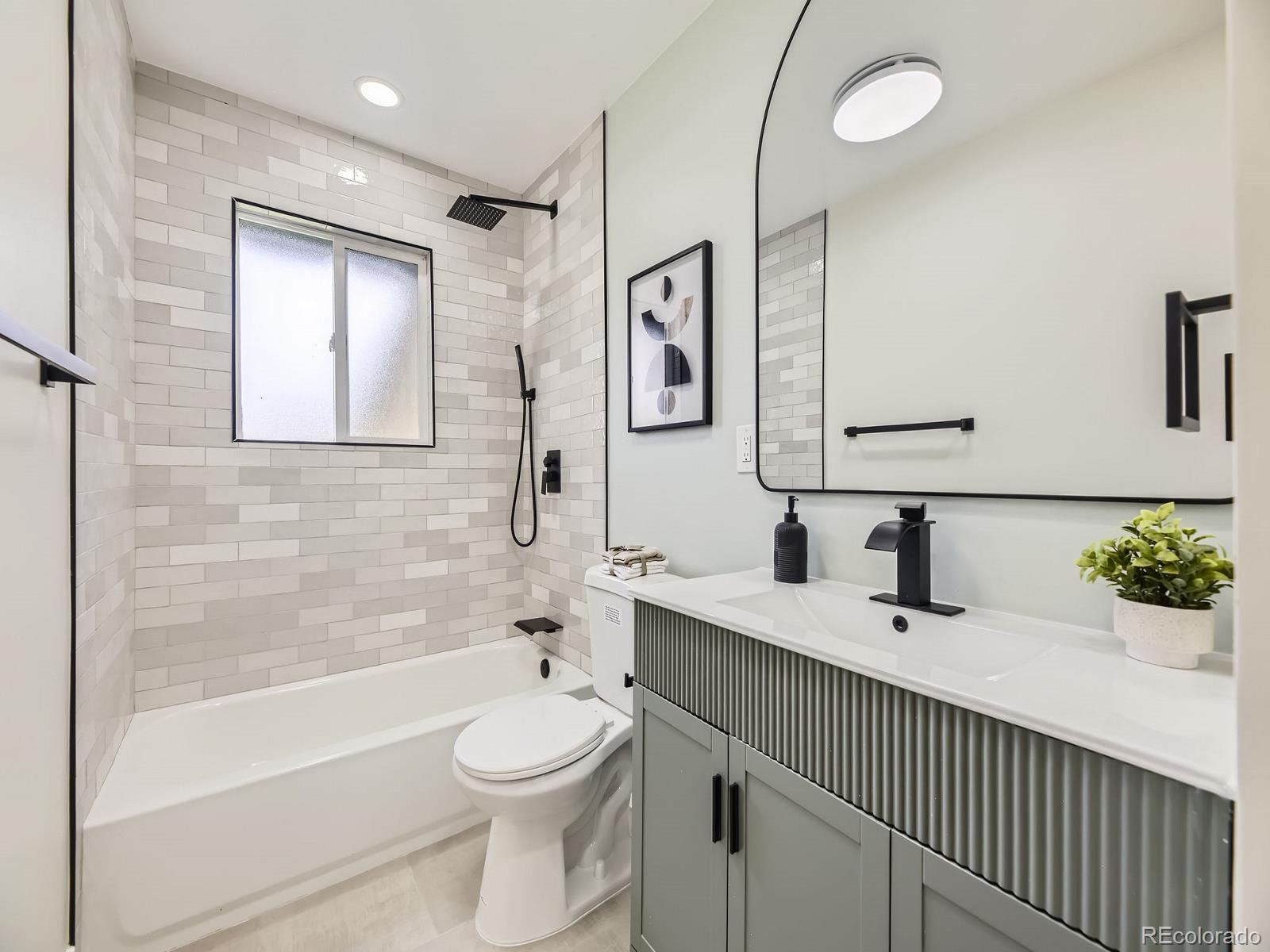 MLS Image #16 for 920 s hudson street,denver, Colorado
