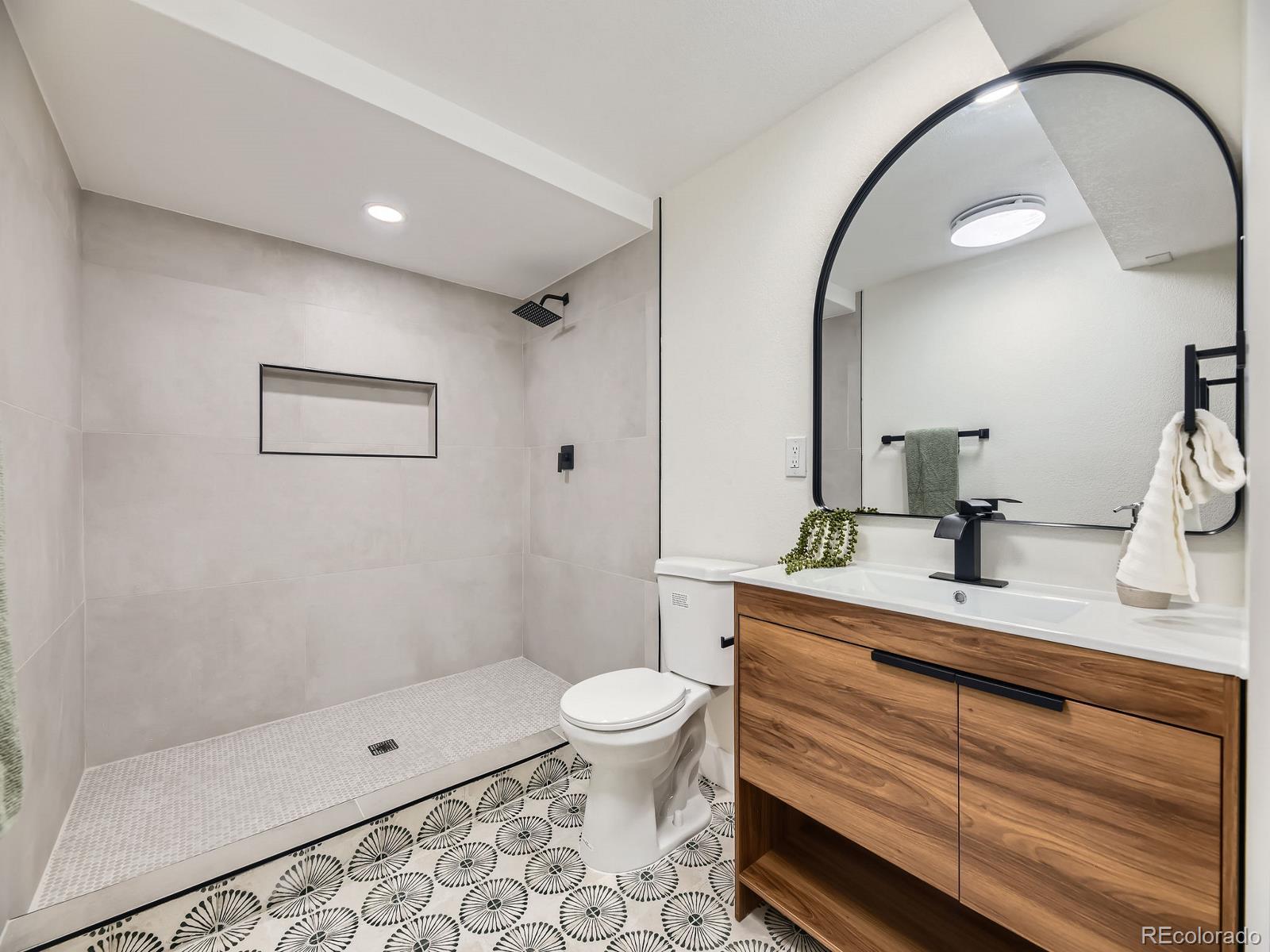 MLS Image #23 for 920 s hudson street,denver, Colorado