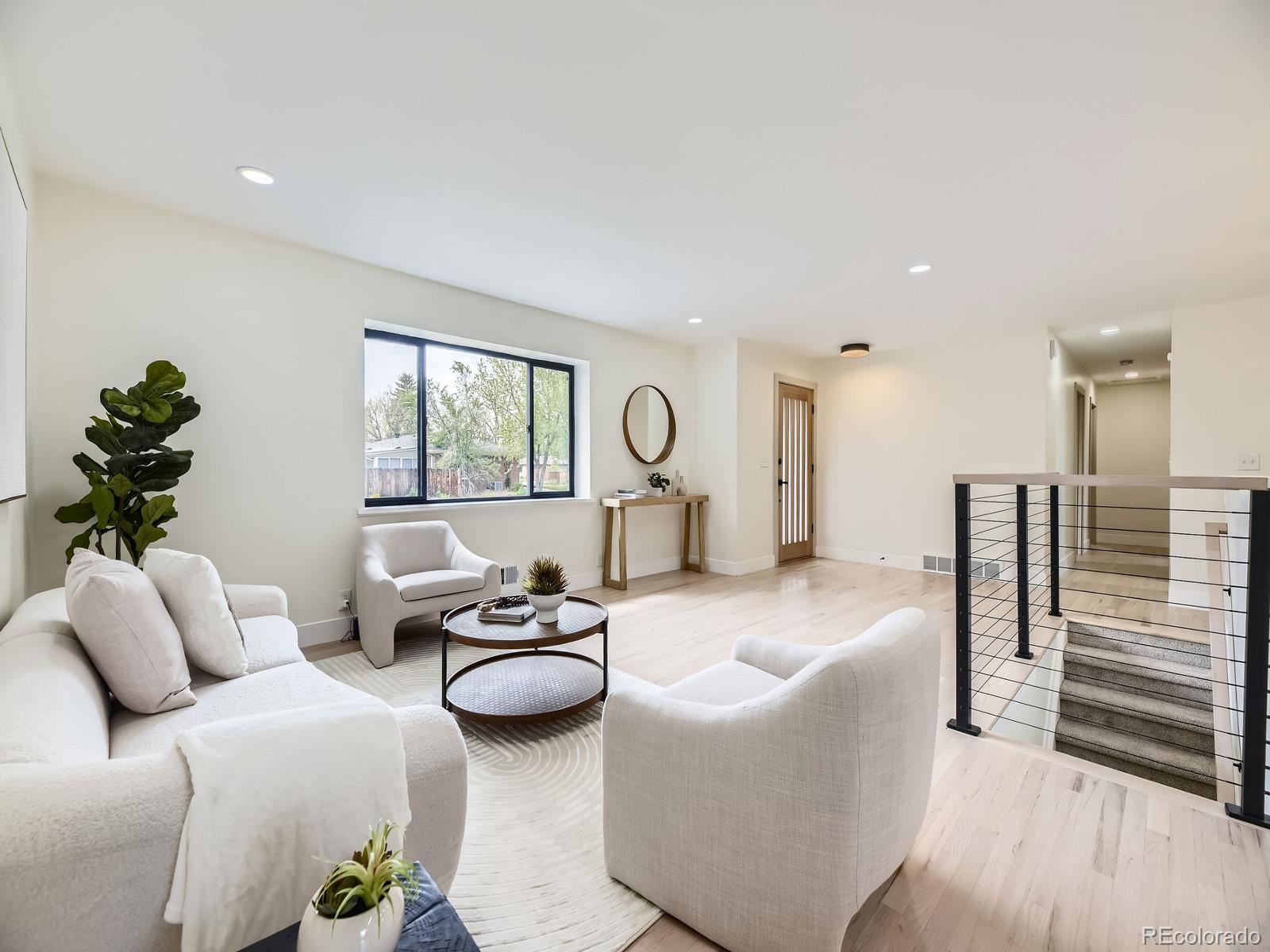 MLS Image #5 for 920 s hudson street,denver, Colorado
