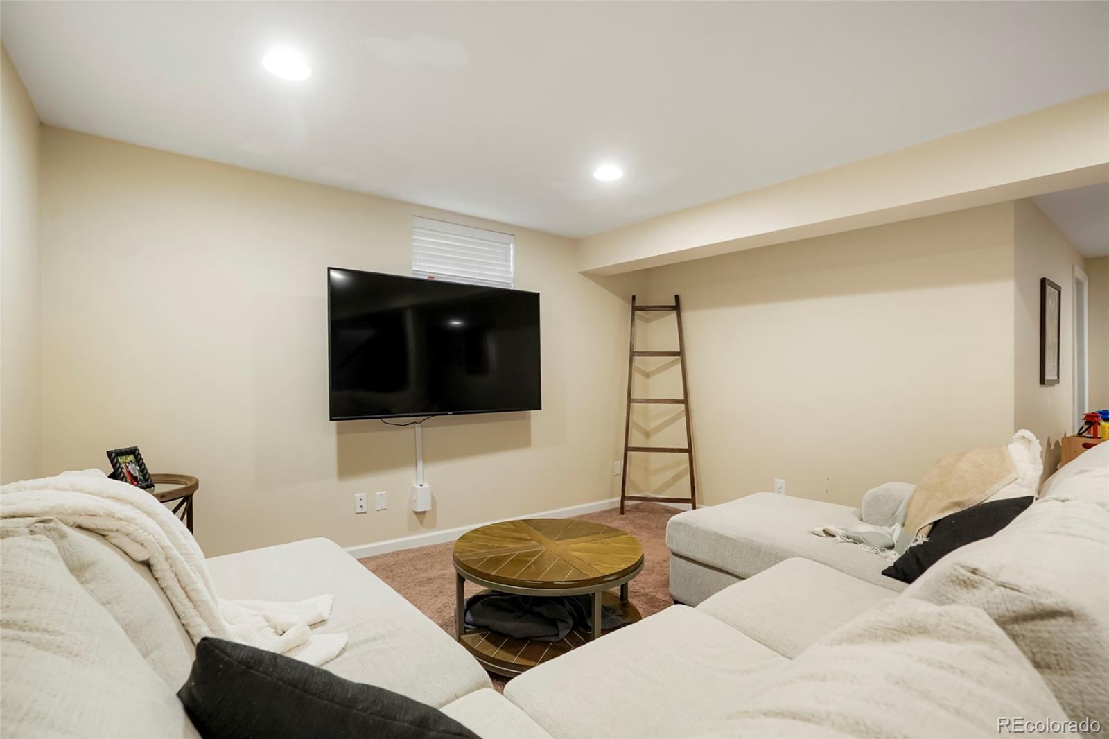 MLS Image #18 for 2964 s akron street,denver, Colorado