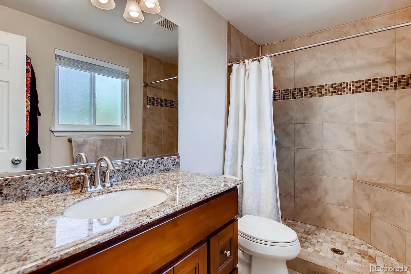 MLS Image #7 for 2964 s akron street,denver, Colorado