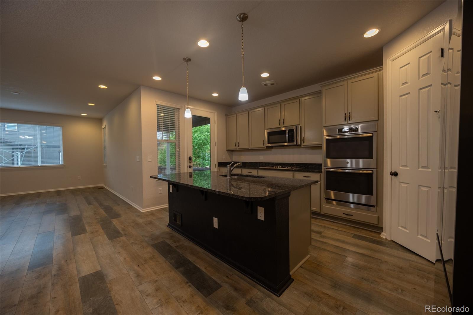 MLS Image #5 for 12652  glencoe street,thornton, Colorado