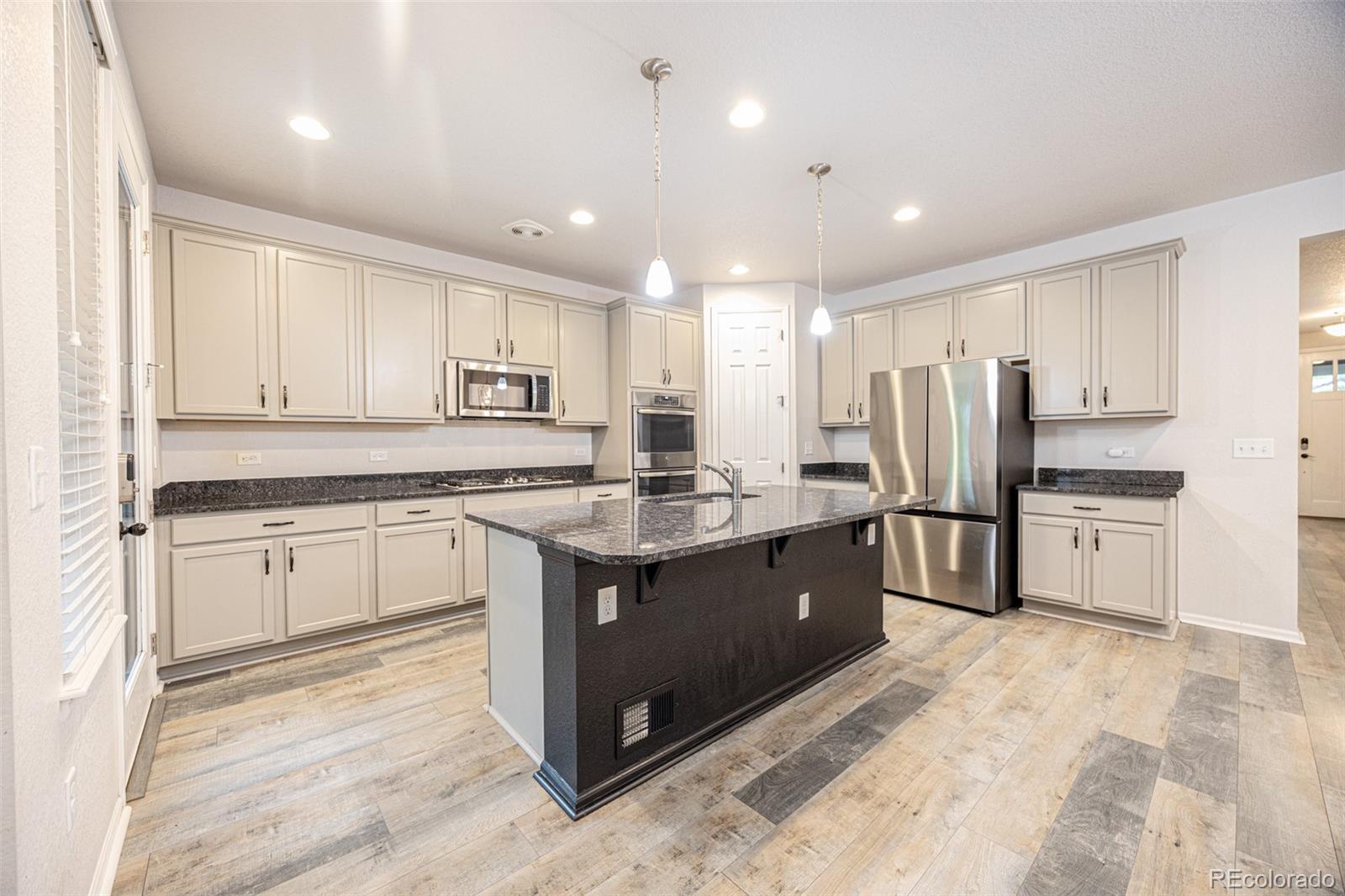 MLS Image #6 for 12652  glencoe street,thornton, Colorado