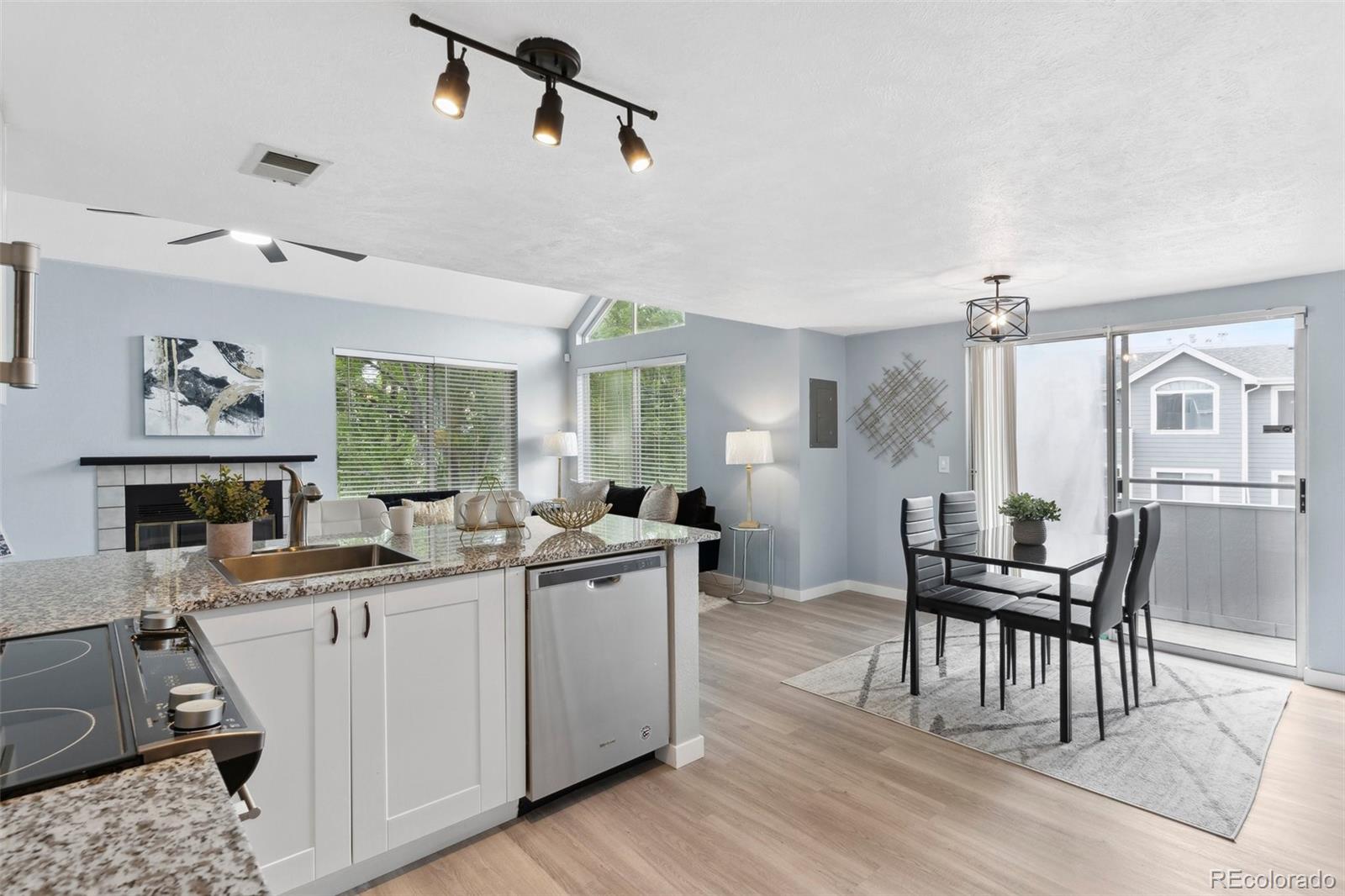 MLS Image #6 for 8500 e jefferson avenue,denver, Colorado