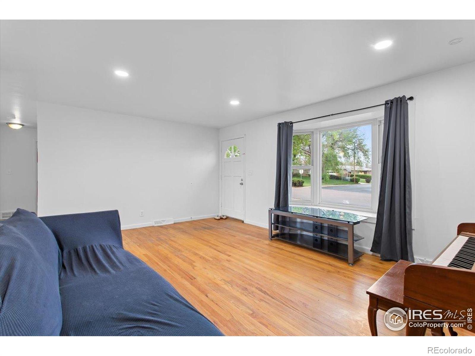 MLS Image #3 for 690 w 1st avenue,broomfield, Colorado