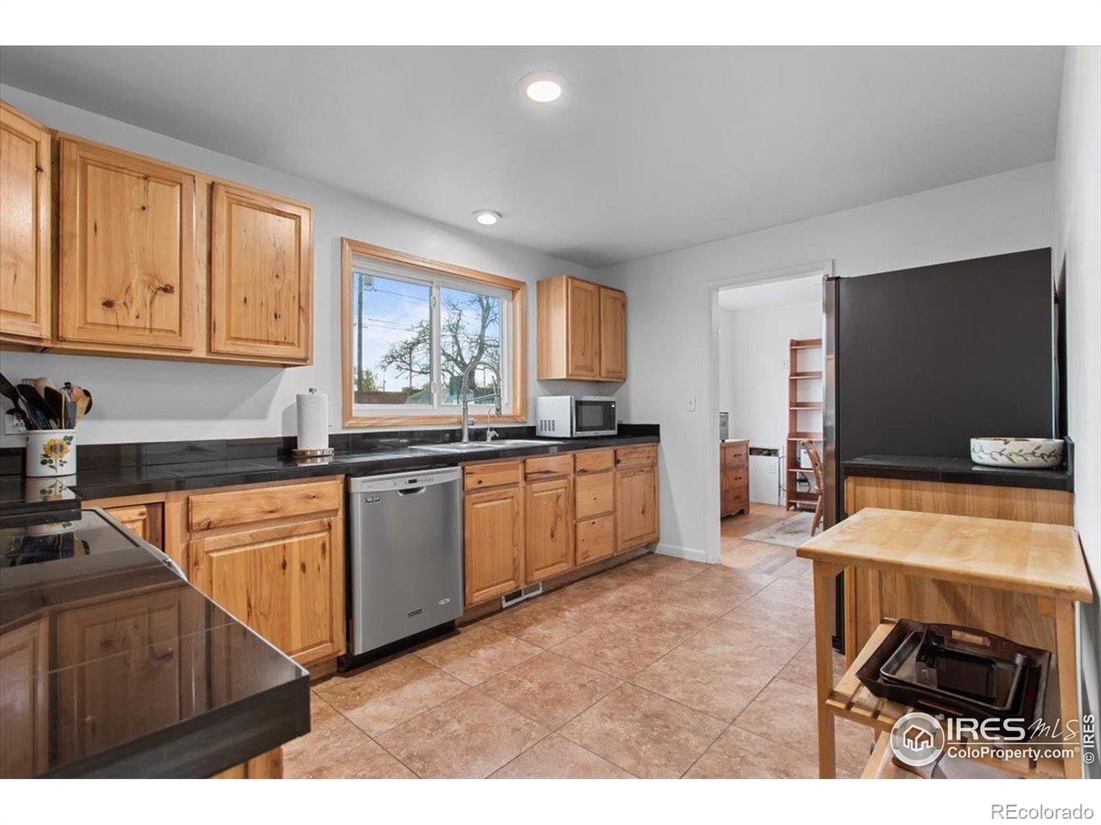 MLS Image #8 for 690 w 1st avenue,broomfield, Colorado