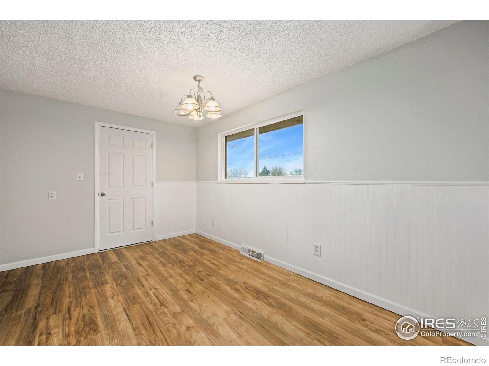 MLS Image #5 for 3020  sunset drive,evans, Colorado