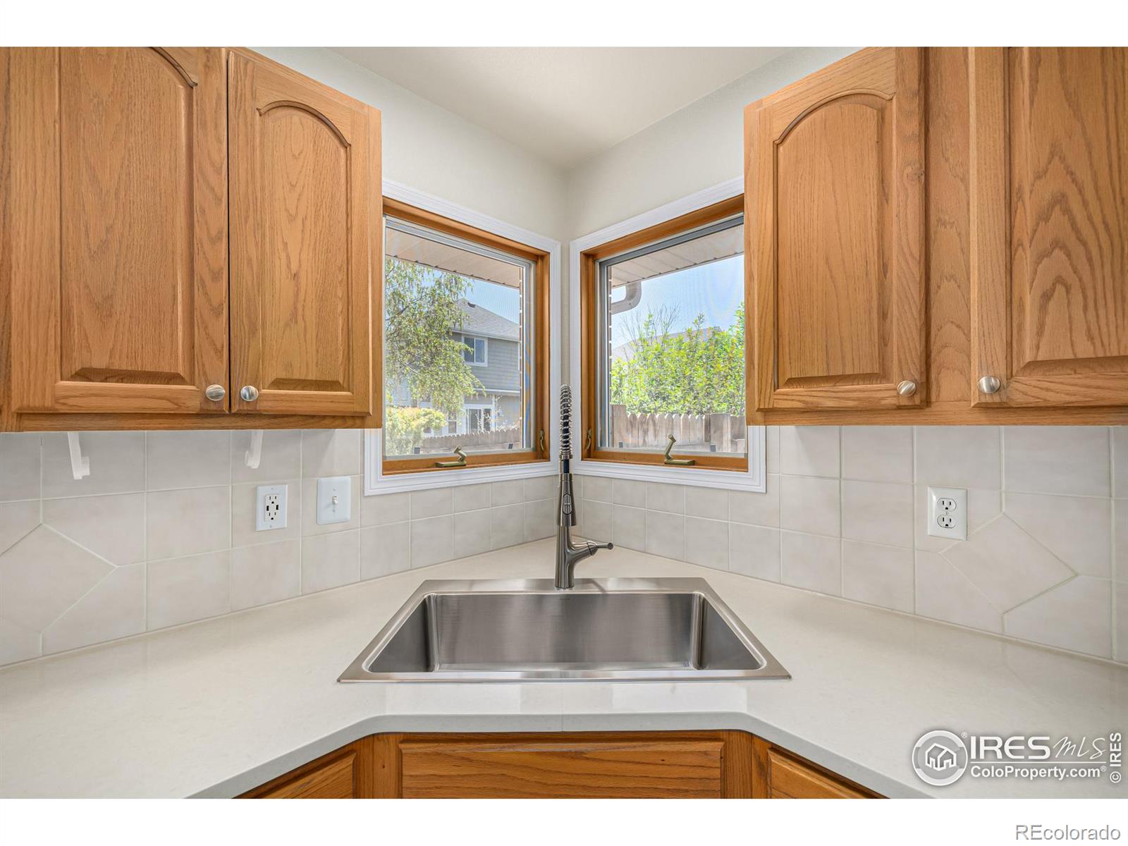 MLS Image #10 for 2072  skylark court,longmont, Colorado