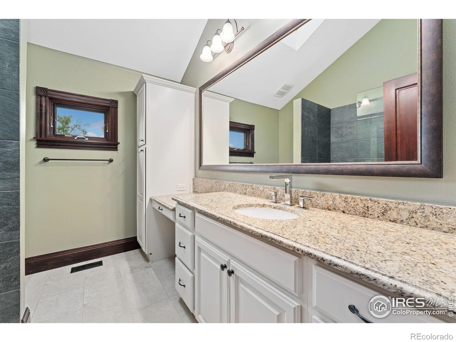 MLS Image #28 for 1376 s clayton street,denver, Colorado