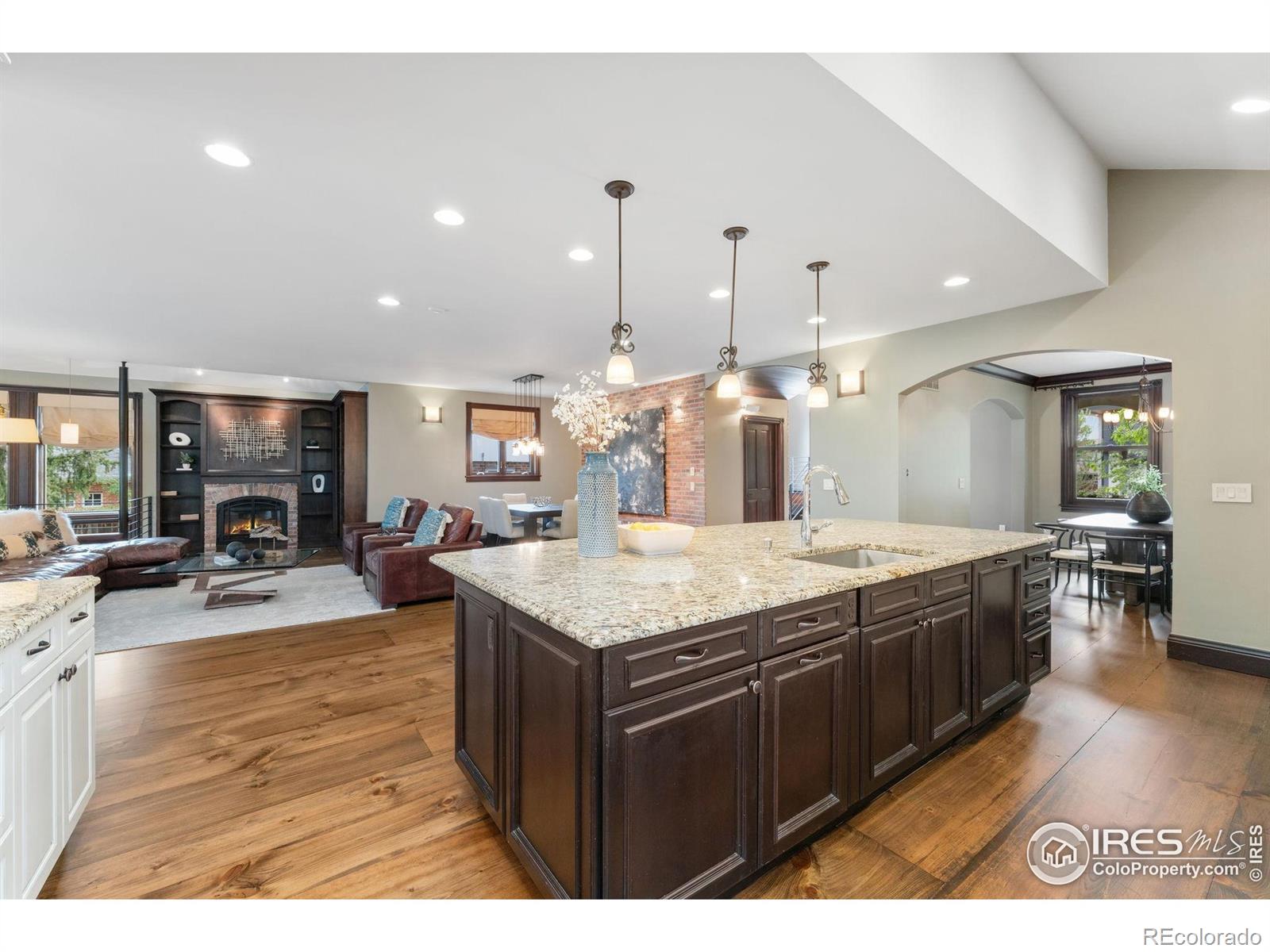 MLS Image #7 for 1376 s clayton street,denver, Colorado