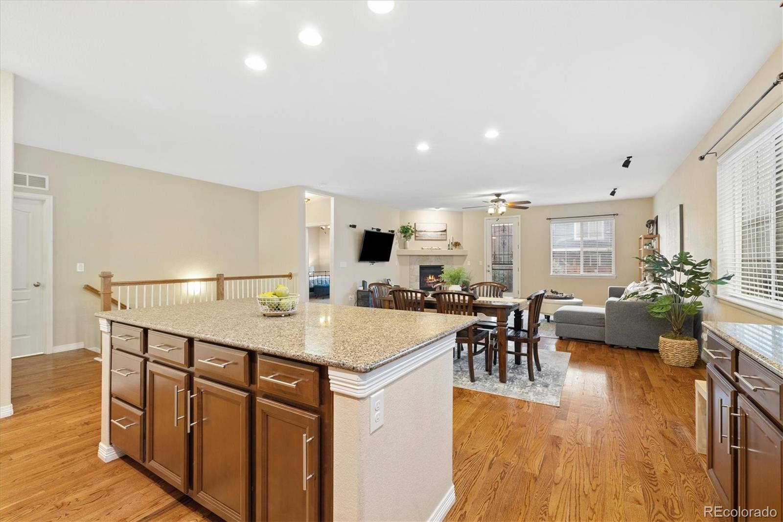 MLS Image #9 for 25811 e archer avenue,aurora, Colorado
