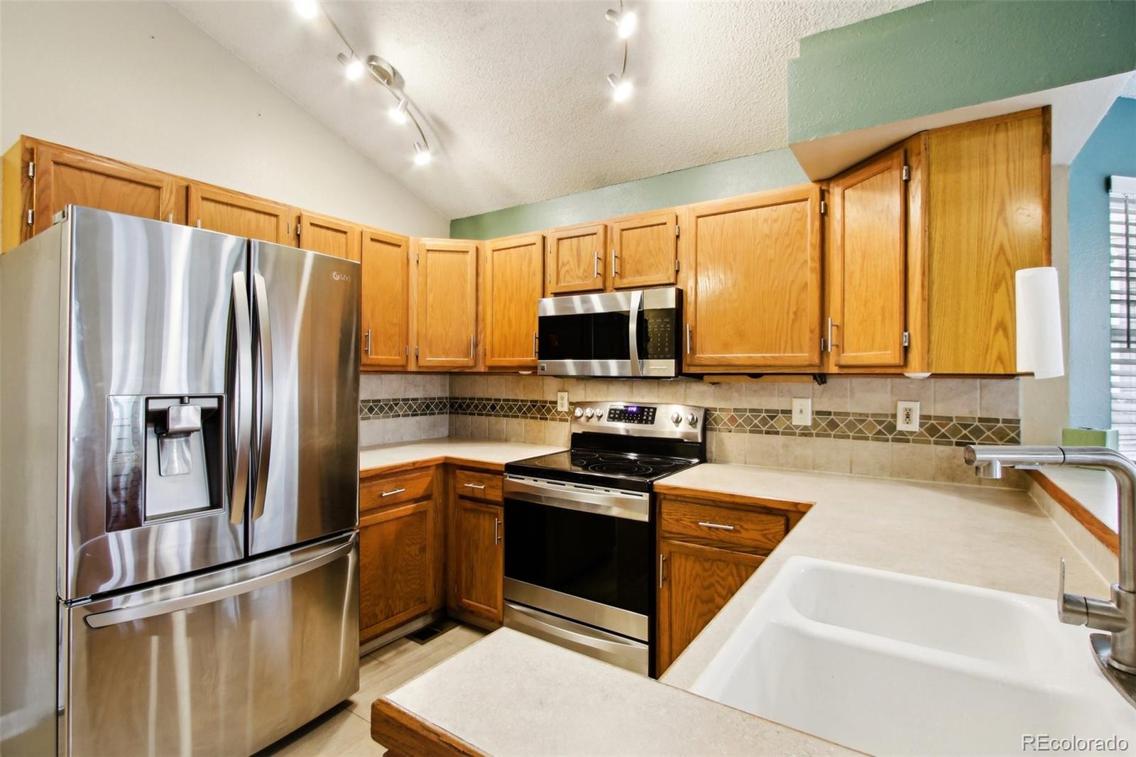 MLS Image #11 for 17943 e bates avenue,aurora, Colorado