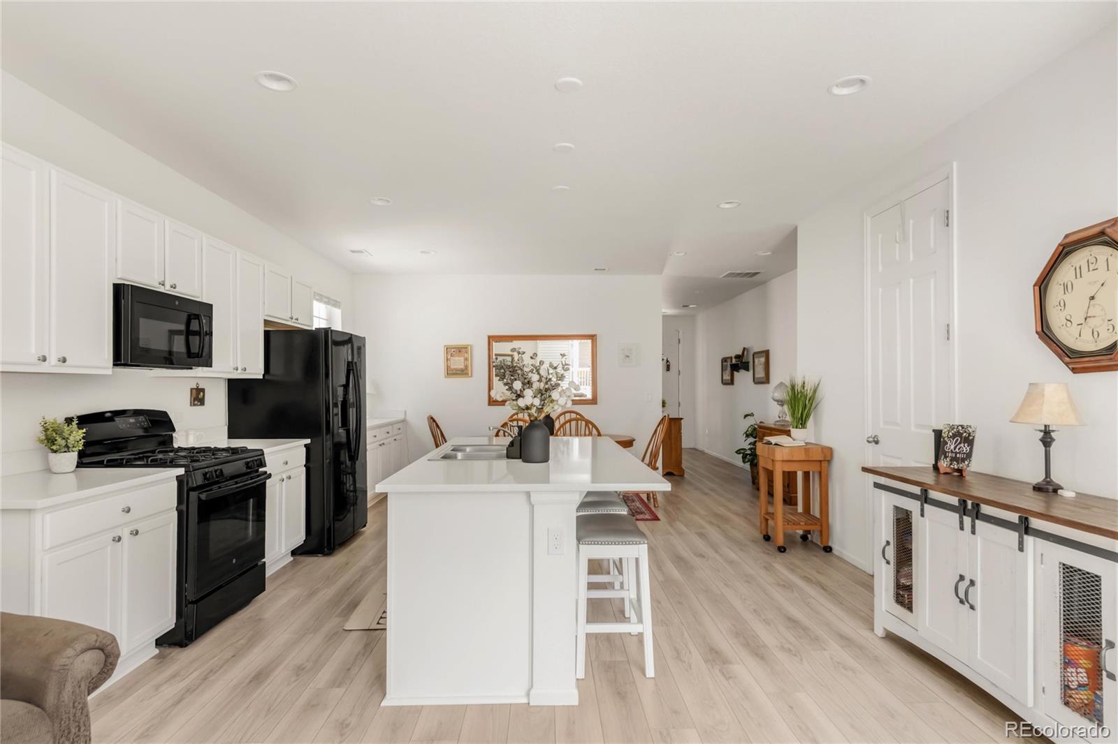 MLS Image #10 for 4635 s odessa street,centennial, Colorado