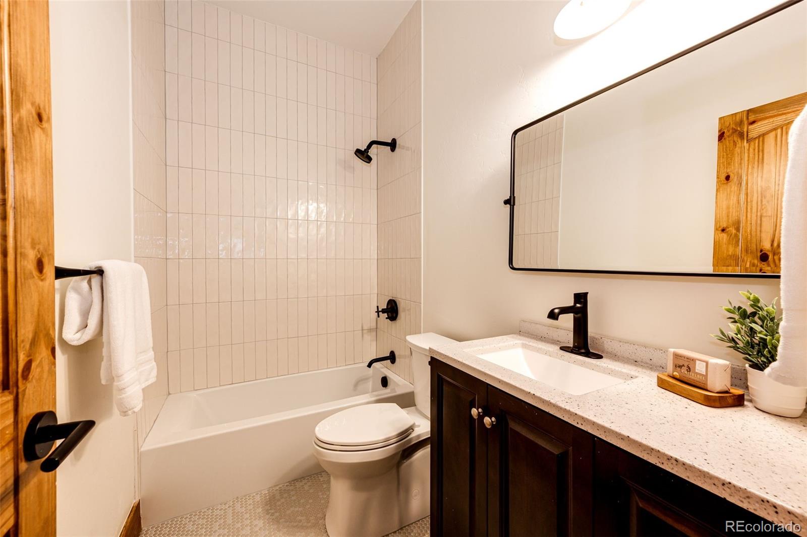 MLS Image #32 for 6191 s olathe street,centennial, Colorado