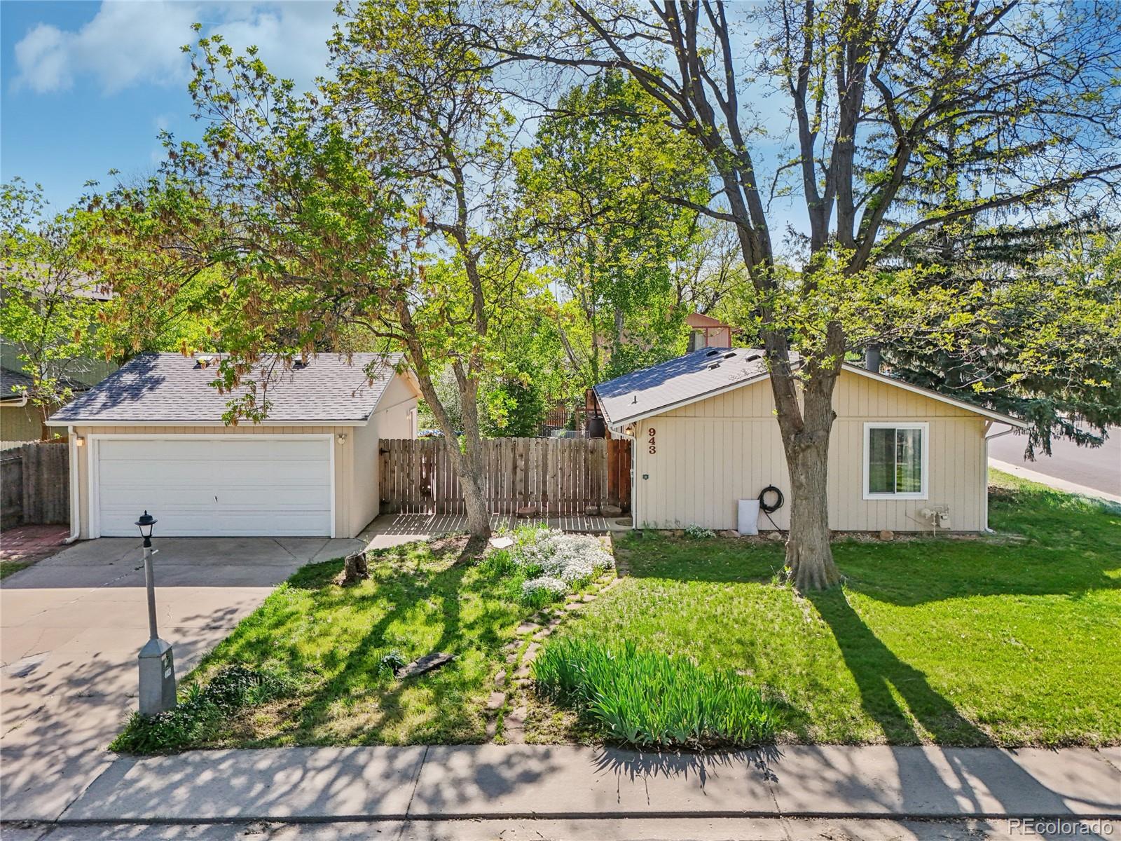 MLS Image #2 for 943  pinon court,longmont, Colorado