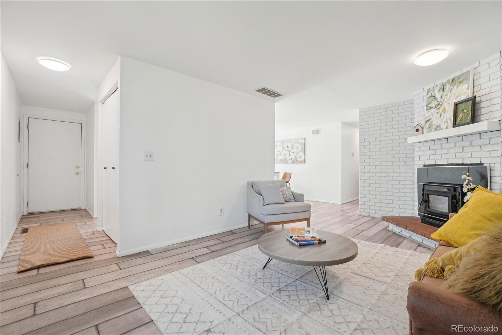 MLS Image #6 for 943  pinon court,longmont, Colorado
