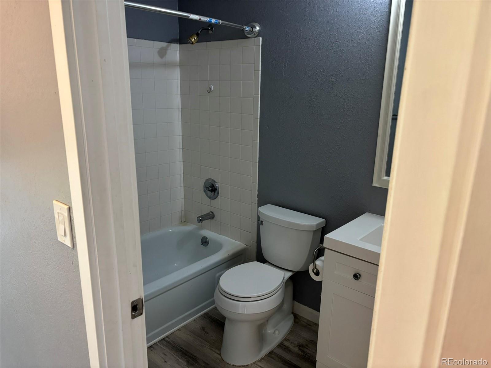 MLS Image #5 for 3613 s olathe street,aurora, Colorado