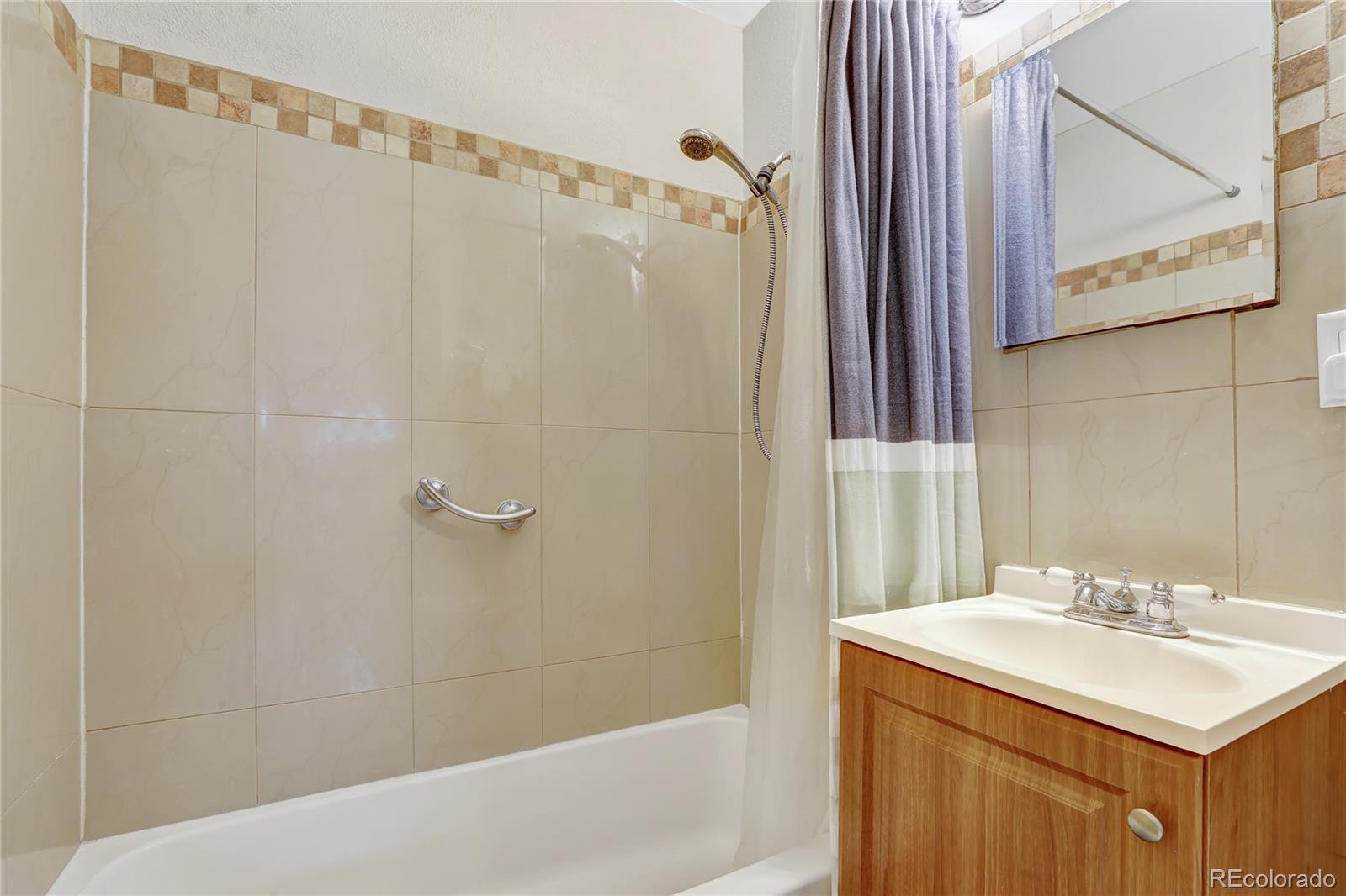 MLS Image #19 for 2666 s green court,denver, Colorado