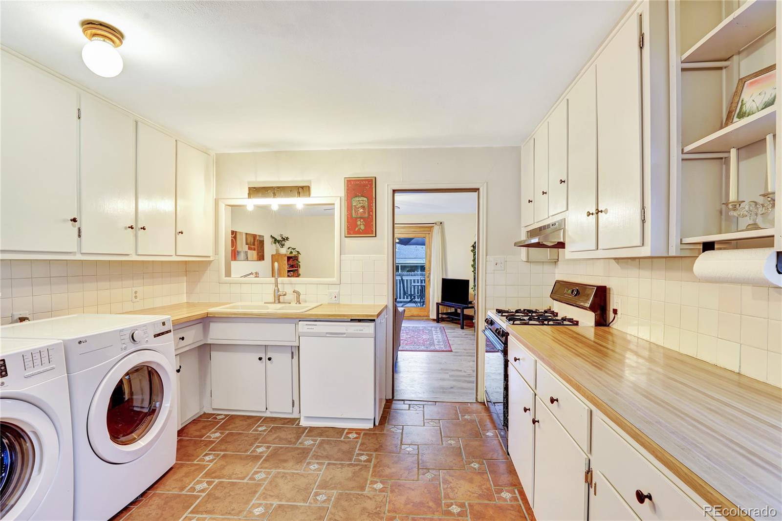 MLS Image #6 for 2666 s green court,denver, Colorado