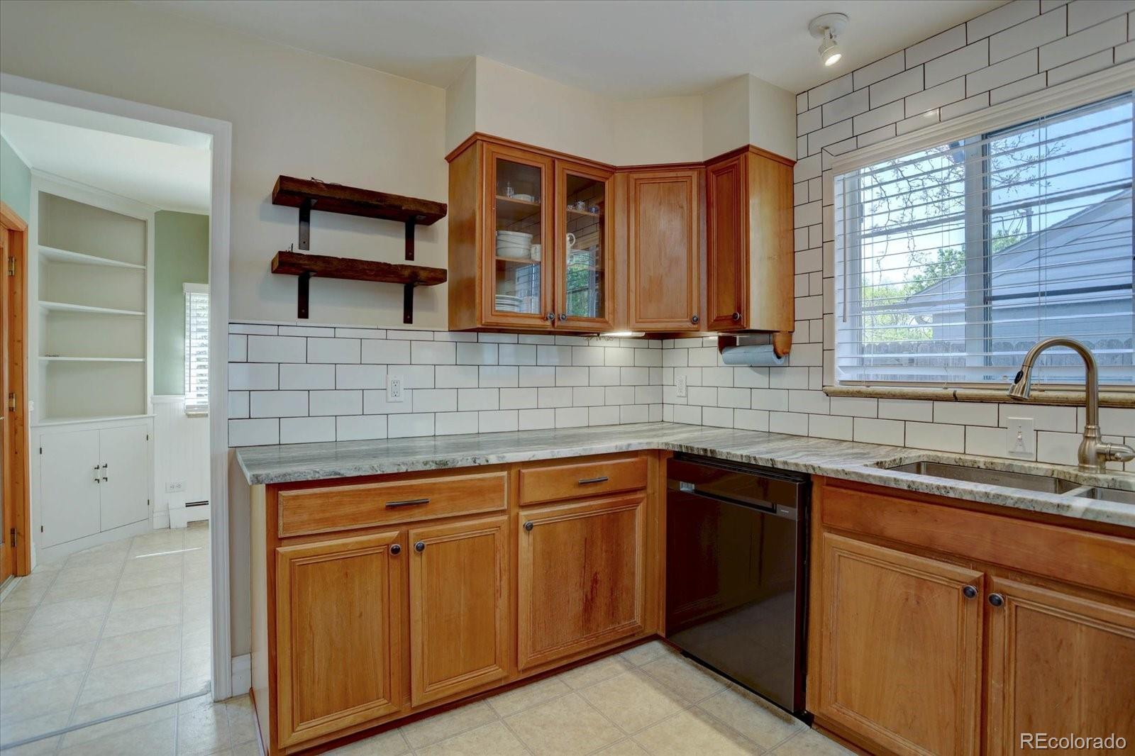 MLS Image #9 for 782  holly street,denver, Colorado