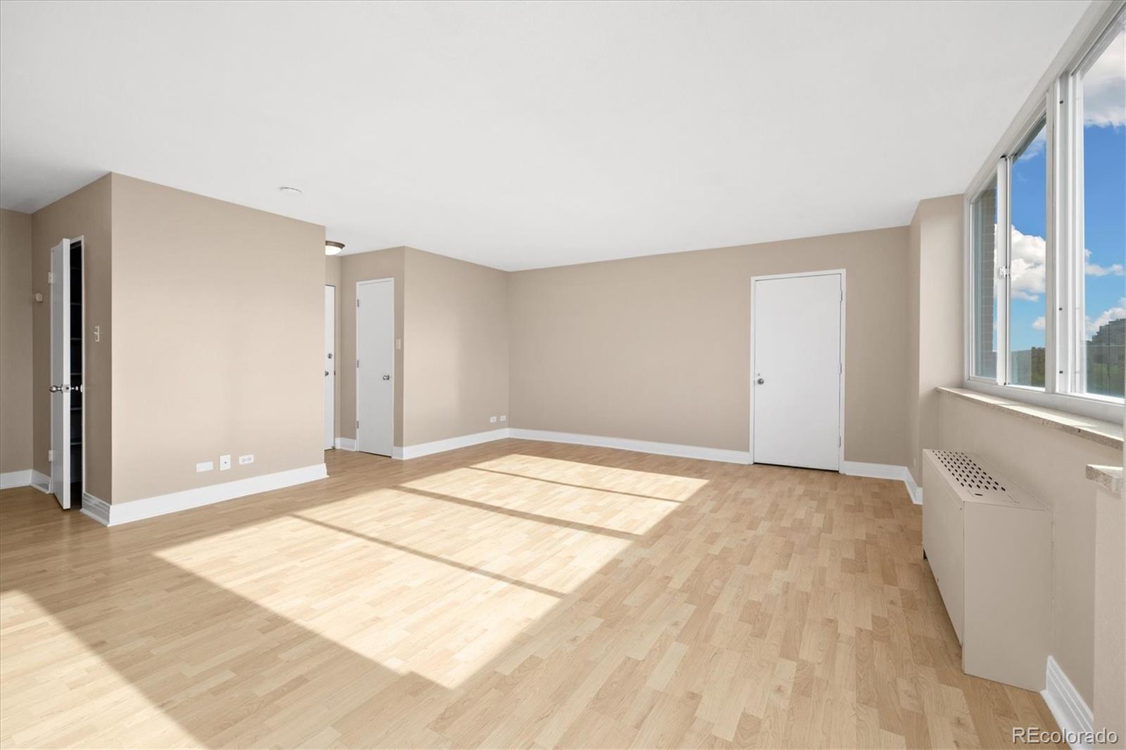 MLS Image #6 for 1196 n grant street 501,denver, Colorado