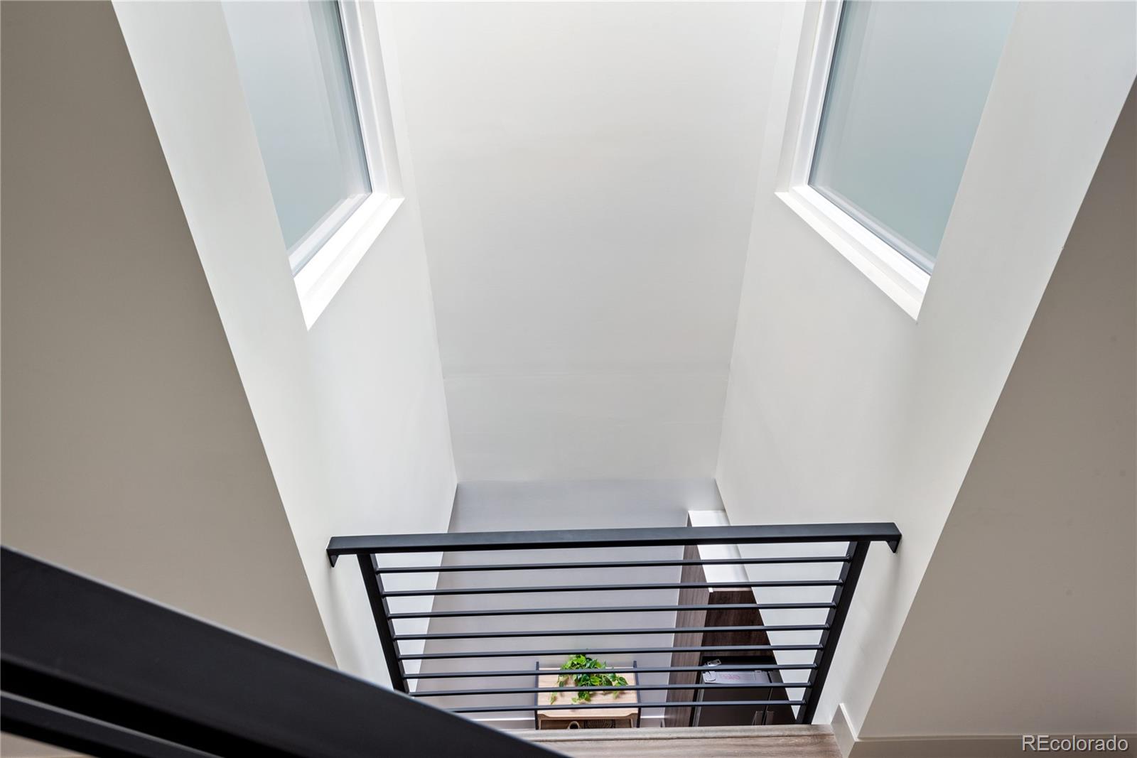 MLS Image #18 for 1308  stuart street,denver, Colorado