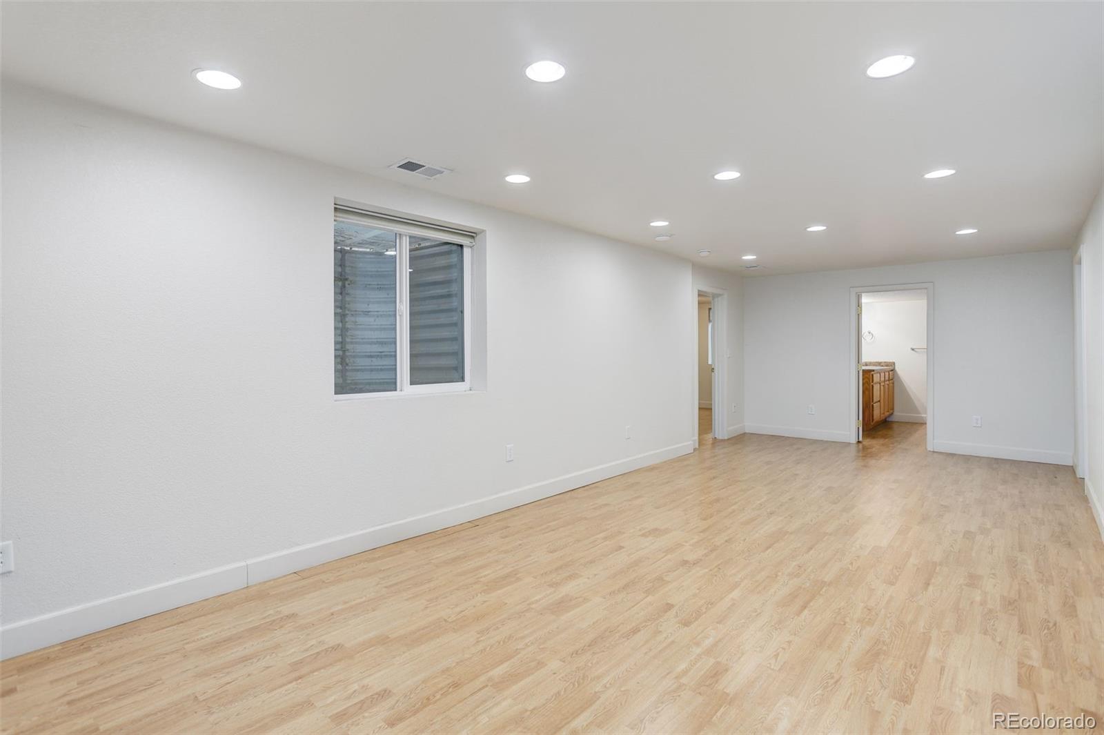 MLS Image #13 for 3026 s alton court,denver, Colorado