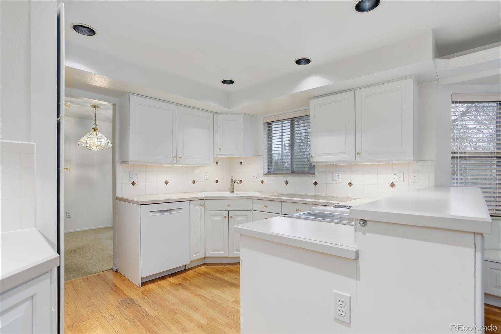MLS Image #4 for 3026 s alton court,denver, Colorado