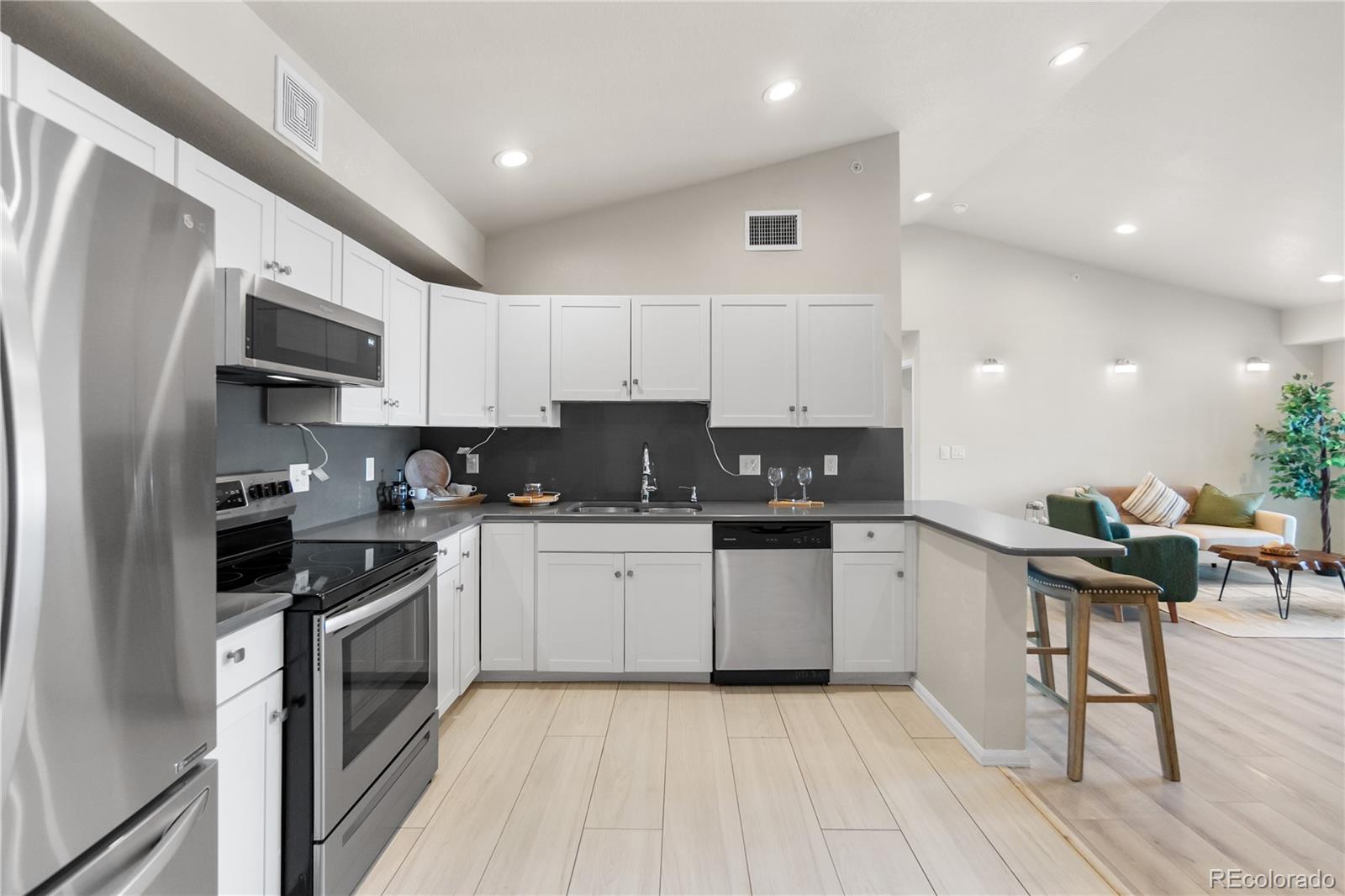 MLS Image #12 for 875 e 78th avenue,denver, Colorado