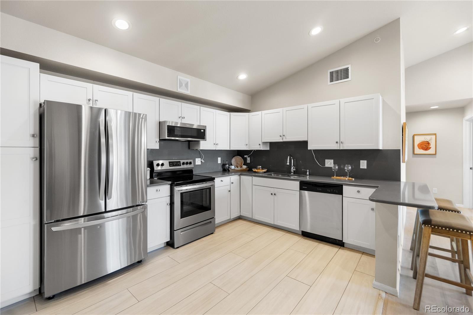 MLS Image #5 for 875 e 78th avenue,denver, Colorado