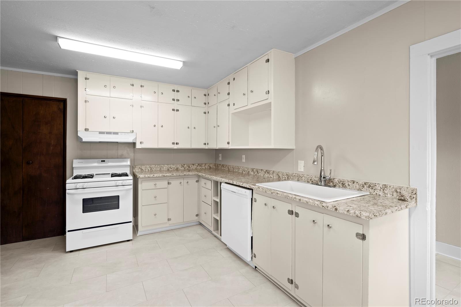 MLS Image #9 for 2418  hagerman street,colorado springs, Colorado
