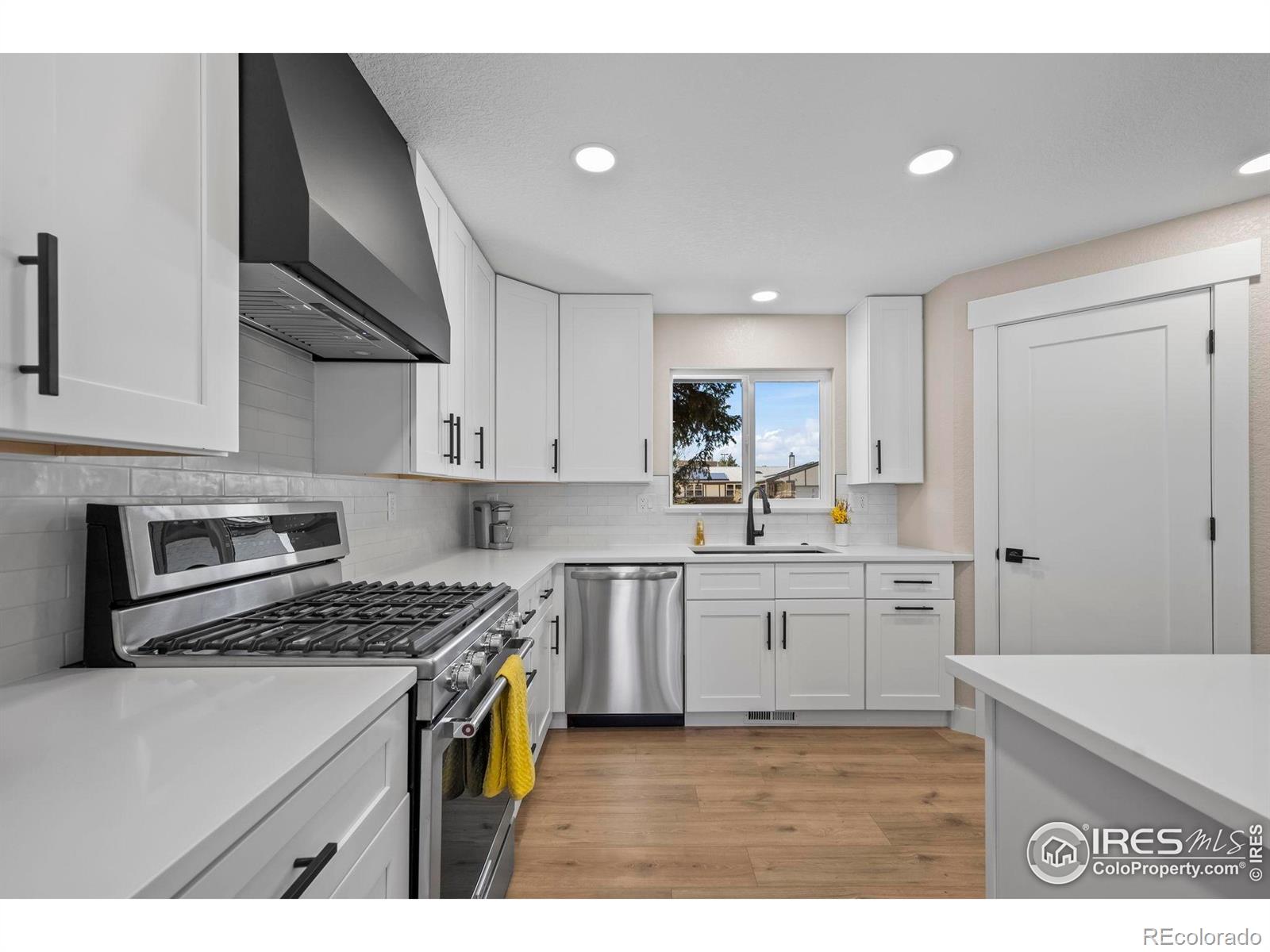 MLS Image #8 for 8334  allison court,arvada, Colorado