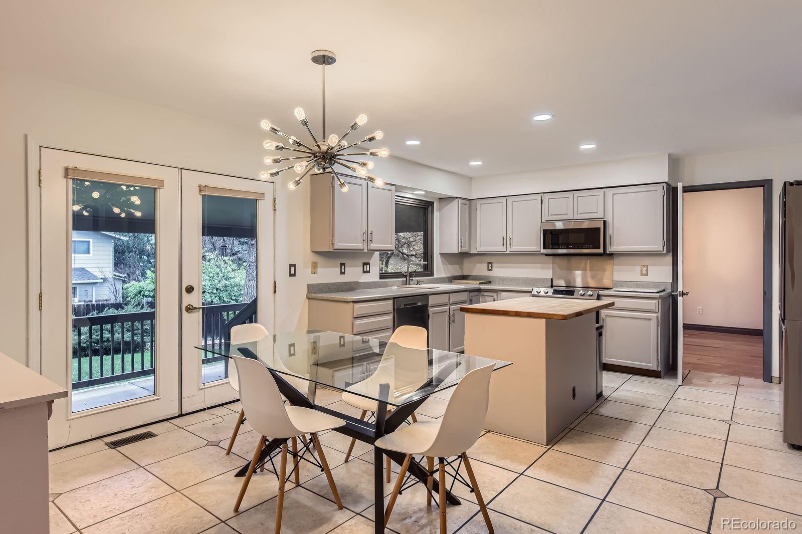 MLS Image #10 for 8075 s harrison way,centennial, Colorado