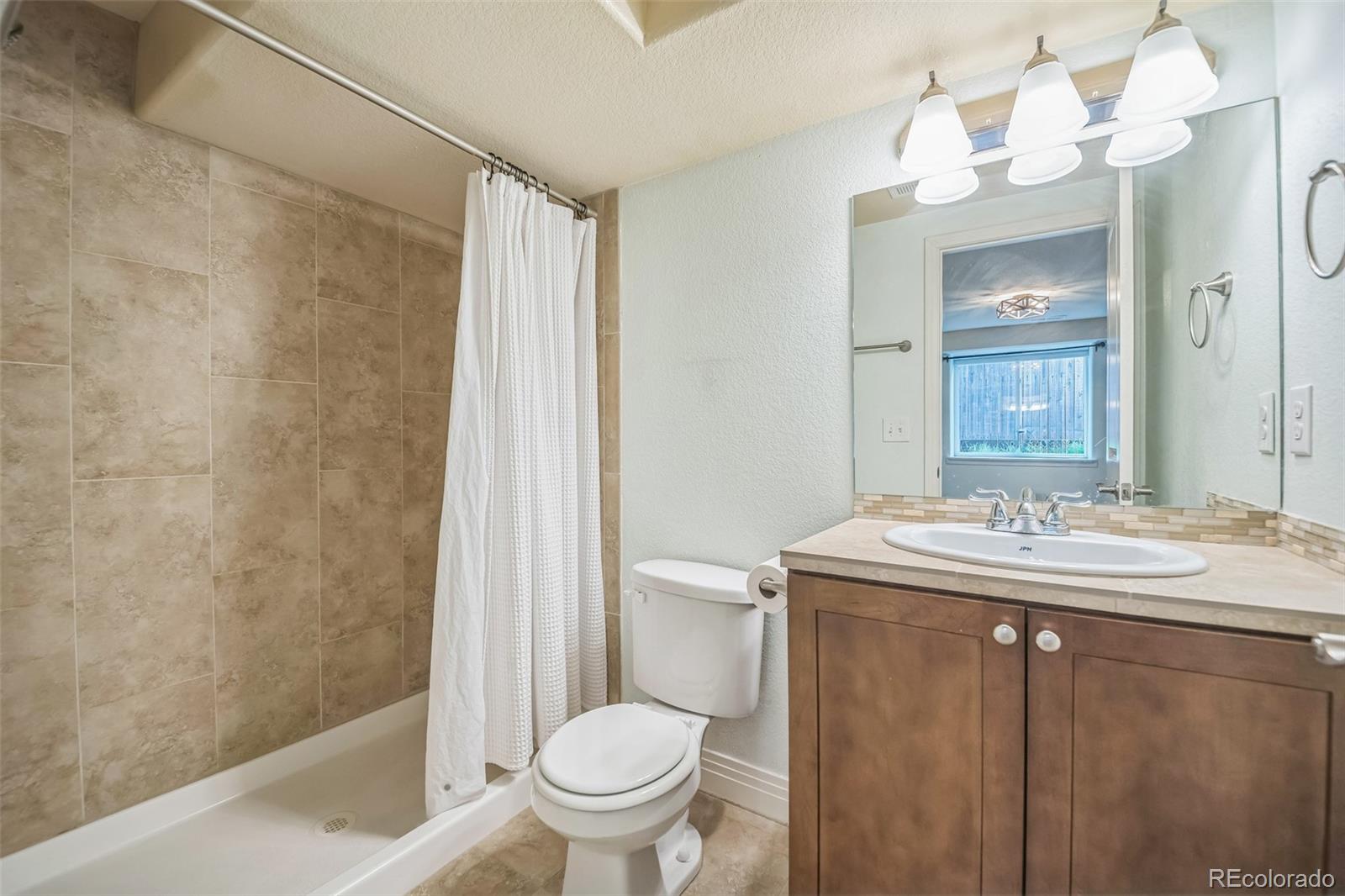MLS Image #15 for 2539 n york street,denver, Colorado