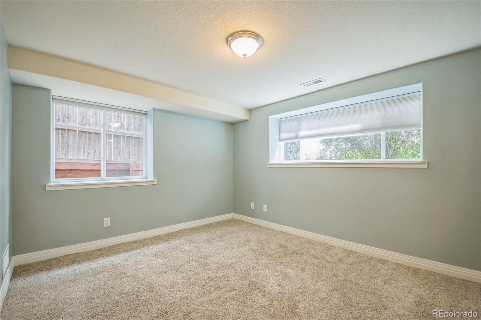 MLS Image #22 for 2539 n york street,denver, Colorado