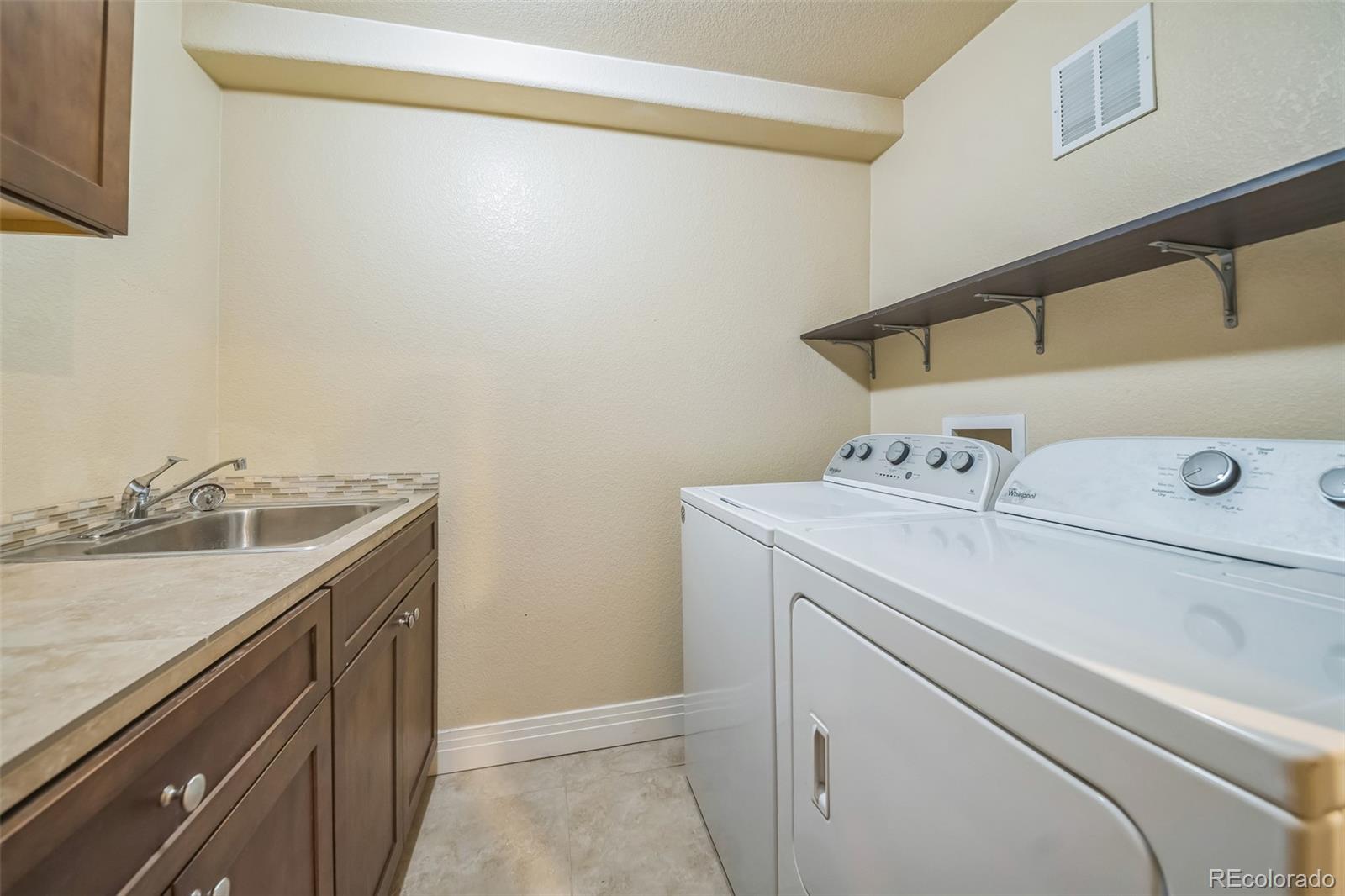 MLS Image #25 for 2539 n york street,denver, Colorado